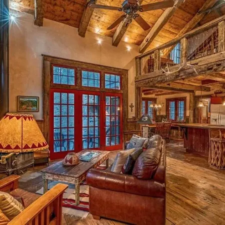 Storybook In The Forest Holiday home